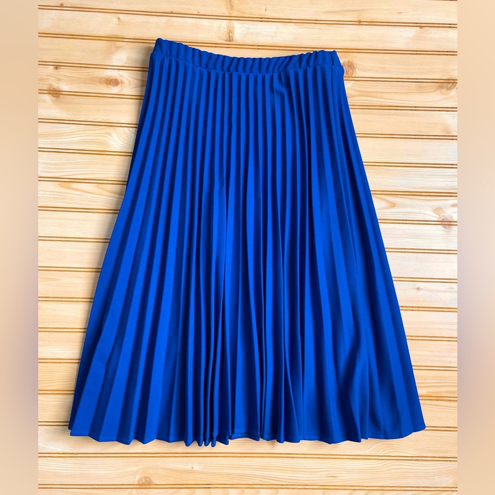 VINTAGE Pleated Royal Blue Skirt - Made in U.S.A. Size: 12